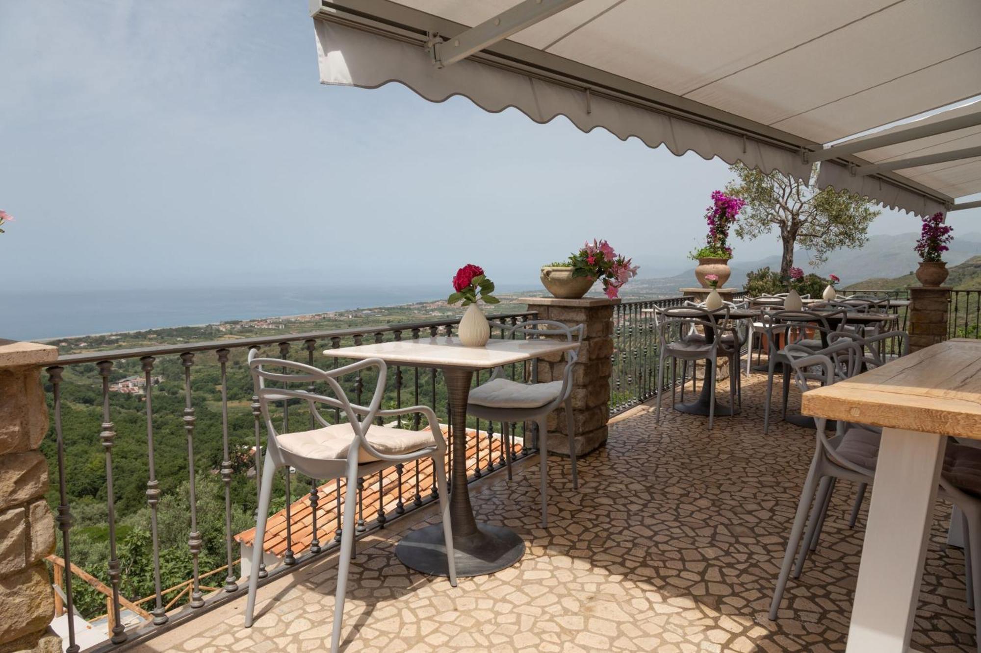 La Pastorella Boutique Hotel Maiera Exterior photo